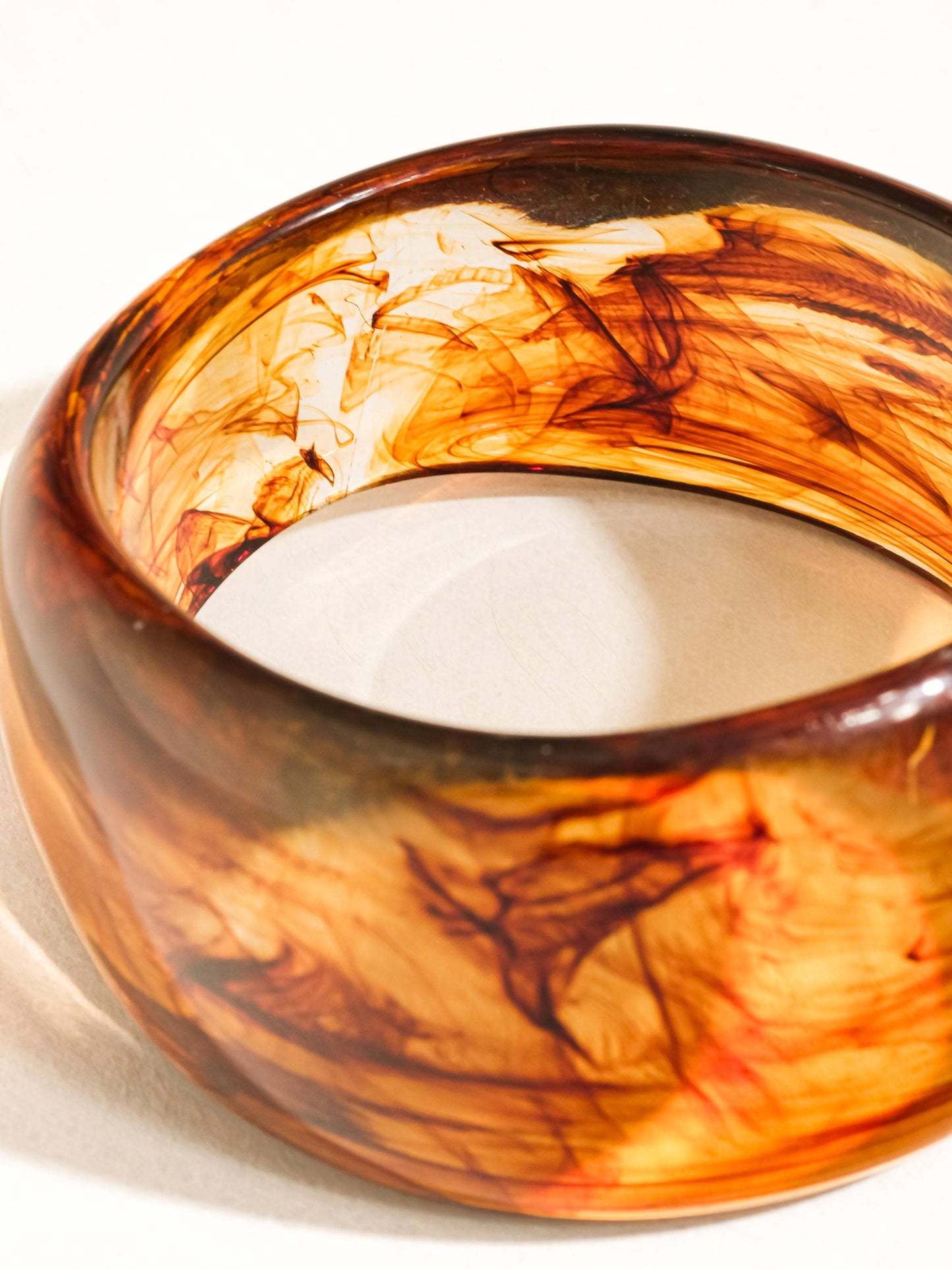Flânerie by MAIQ - Caelia Modern Bold Statement Resin Bangle