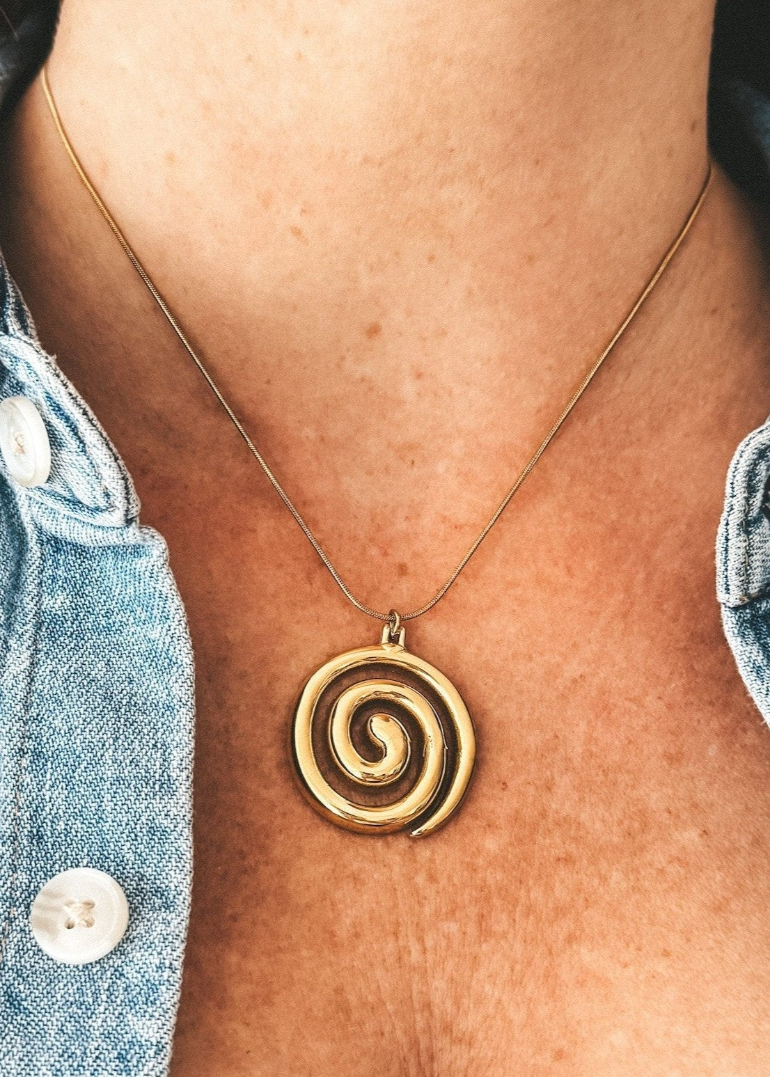 Horace Spiral Pendant Necklace