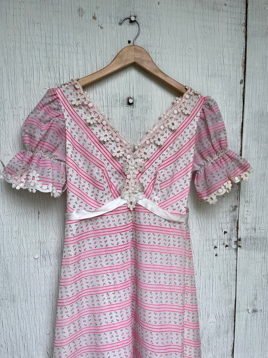 1970s - Floral Stripe Lace Trim Maxi Dress