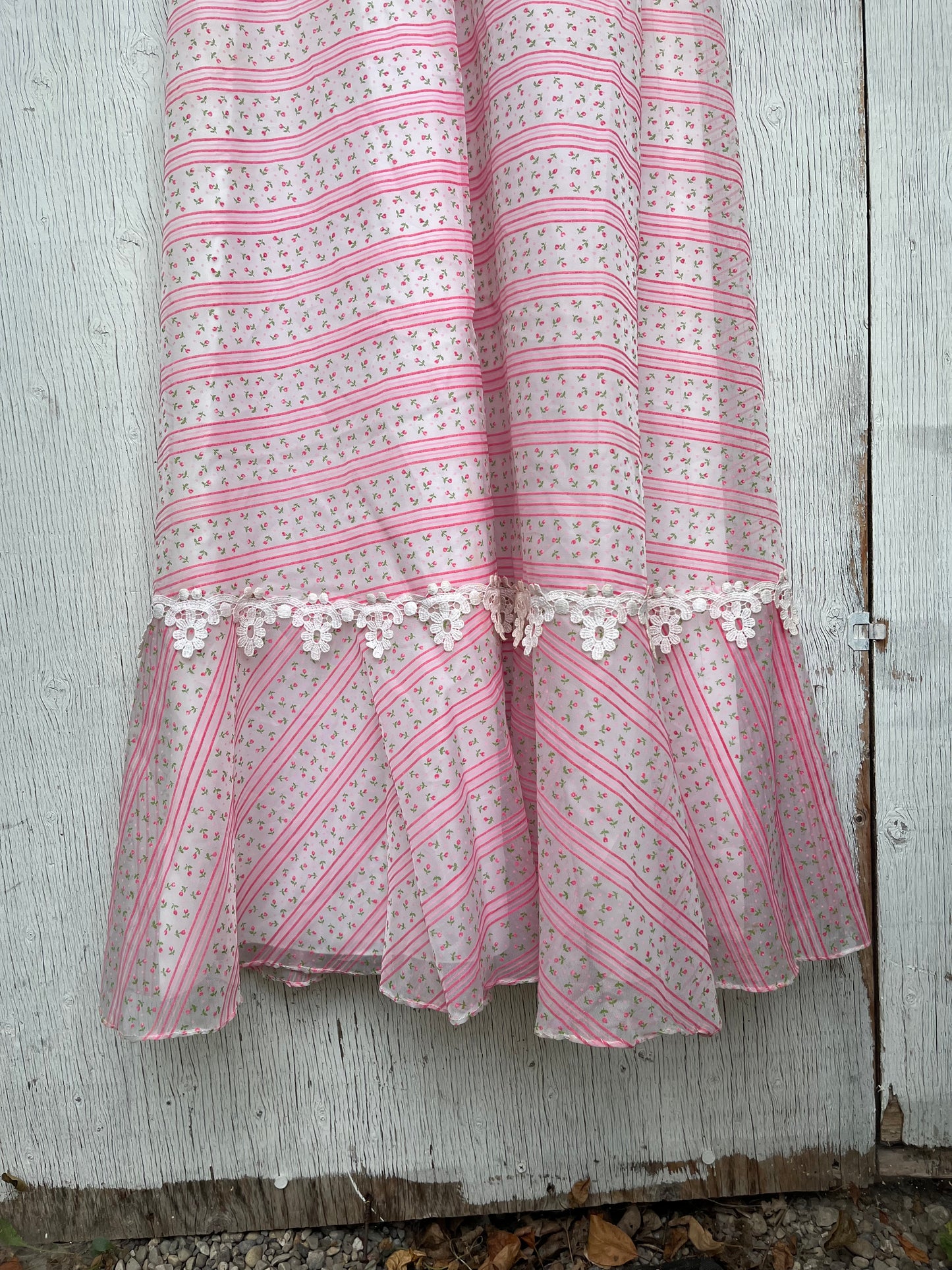 1970s - Floral Stripe Lace Trim Maxi Dress