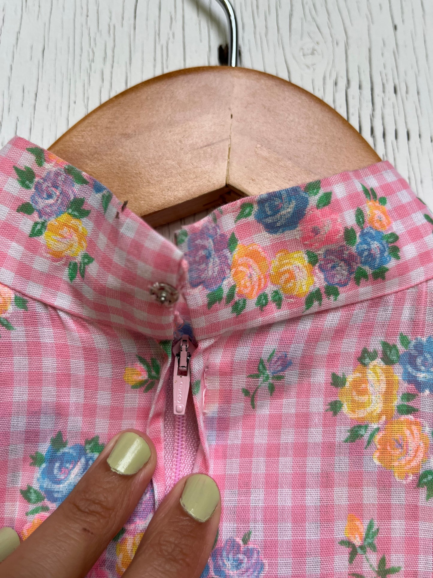 1970s Kid's Floral Gingham Prairie Dress / Lace Trim / Pink Multi