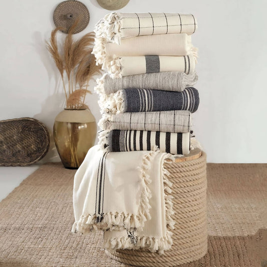 Moa - Minimalist 100% Cotton Throw Blankets & Bedspreads