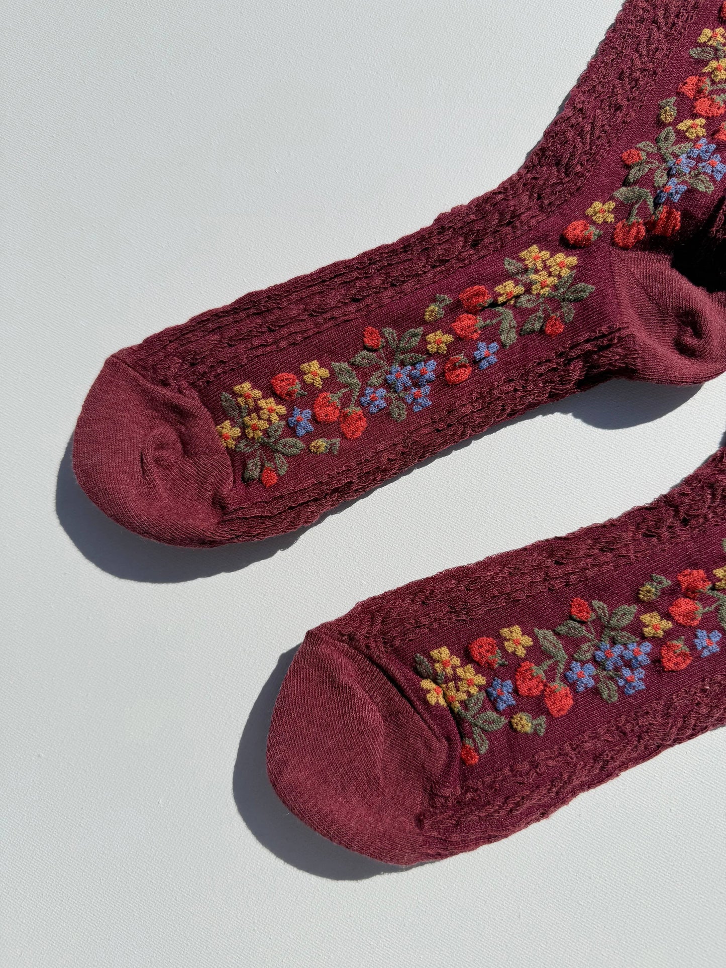 Billy Bamboo - WILD STRAWBERRY SOCKS