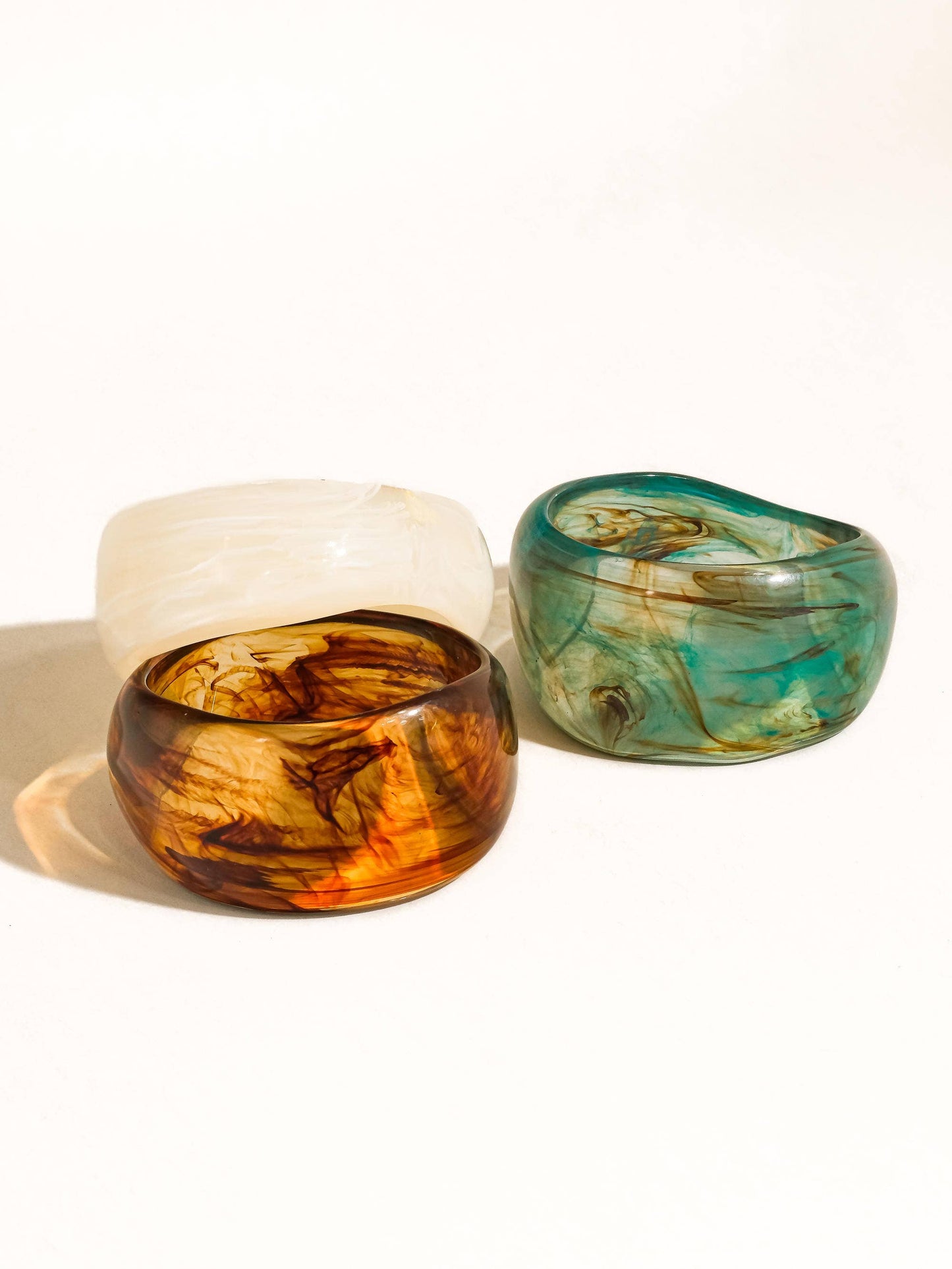 Flânerie by MAIQ - Caelia Modern Bold Statement Resin Bangle