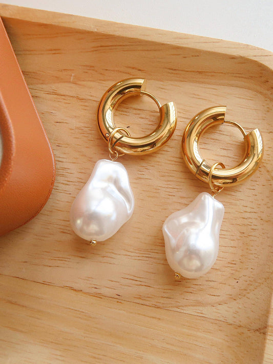 Flânerie by MAIQ - Oceana Gold Statement Large Pearl Earring
