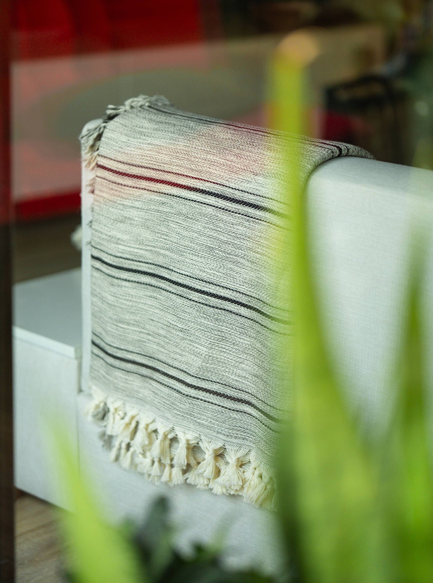 Moa - Minimalist 100% Cotton Throw Blankets & Bedspreads