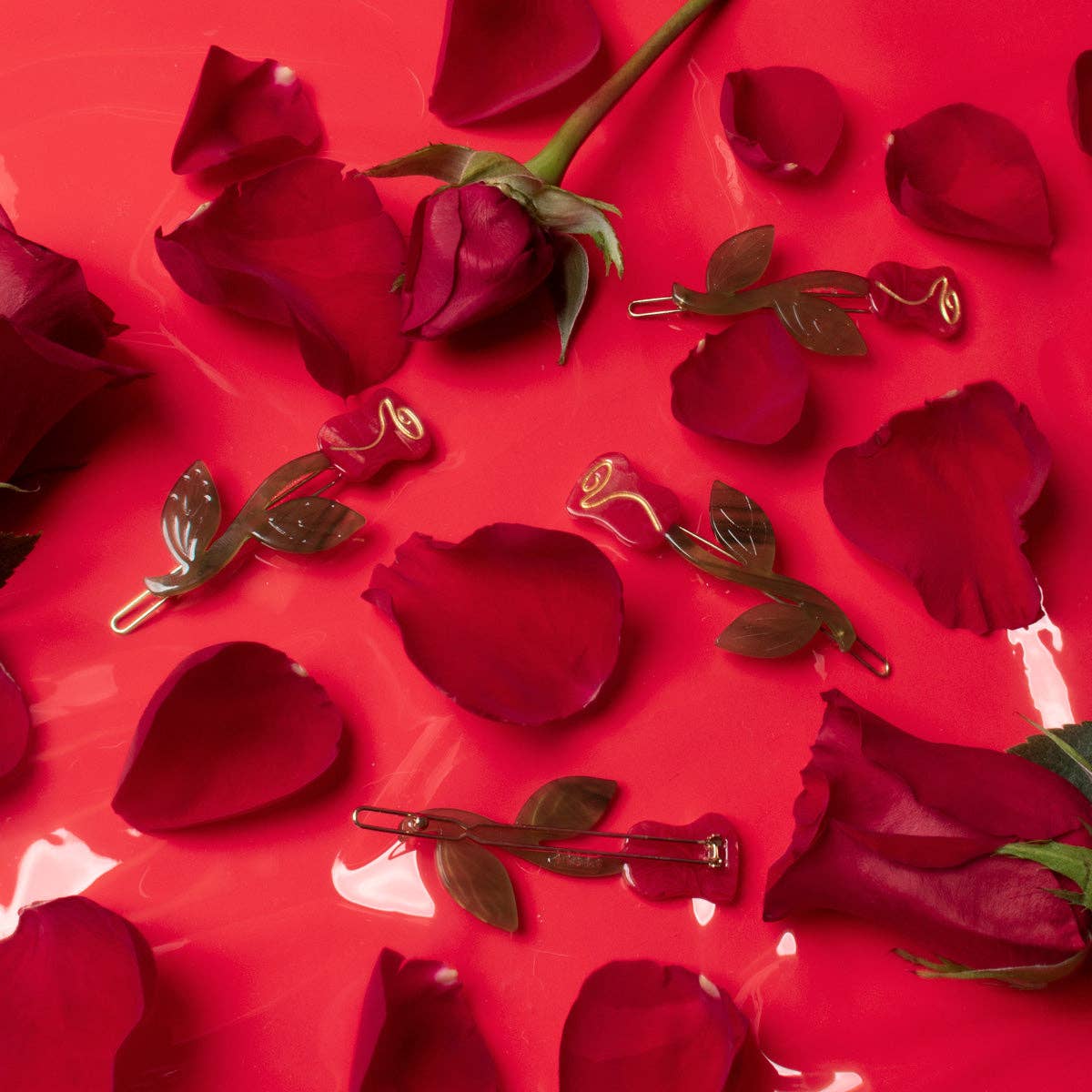 WINONA IRENE - Red Rose Acetate Barrette Hair Clip Set