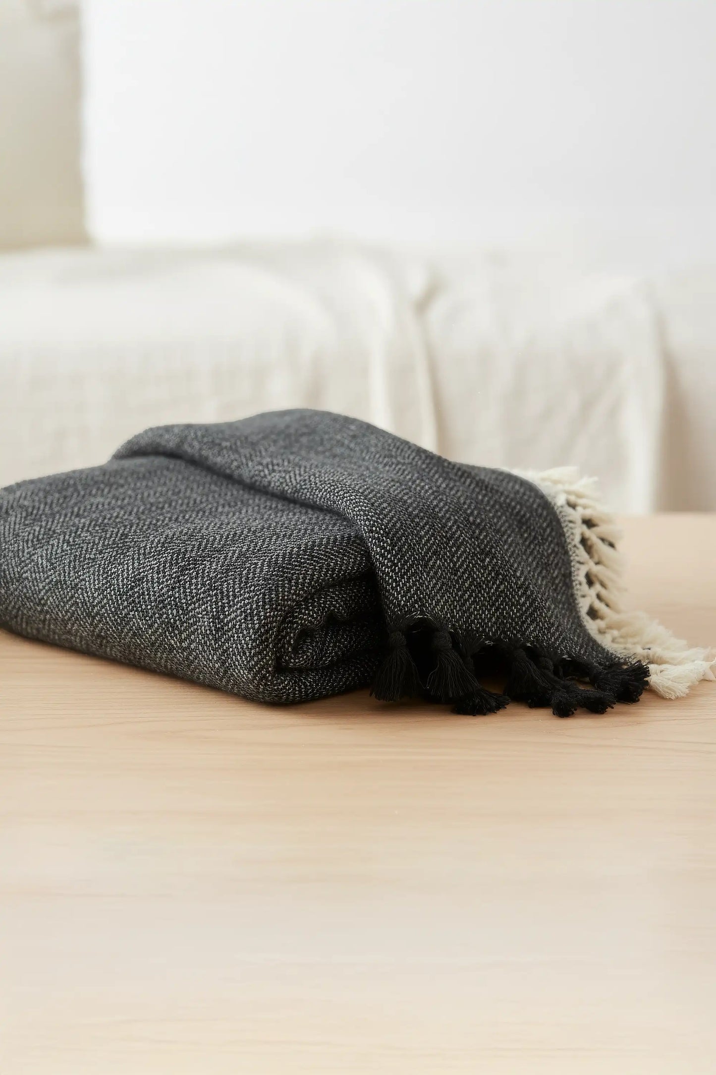 Moa - Minimalist 100% Cotton Throw Blankets & Bedspreads