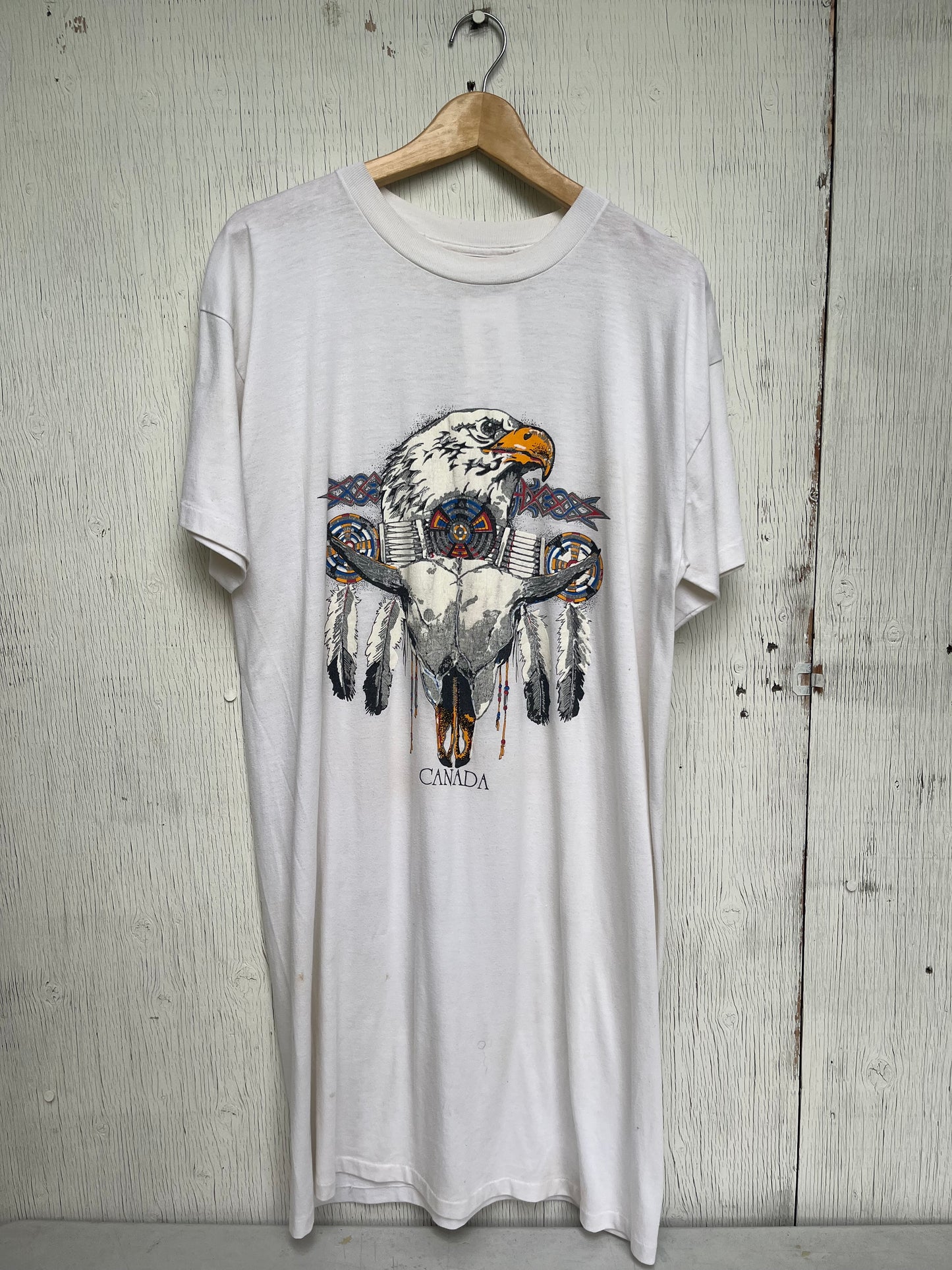 Vintage Impressions Canada Eagle Graphic T-Shirt / Native-Inspired Art / Canada / White