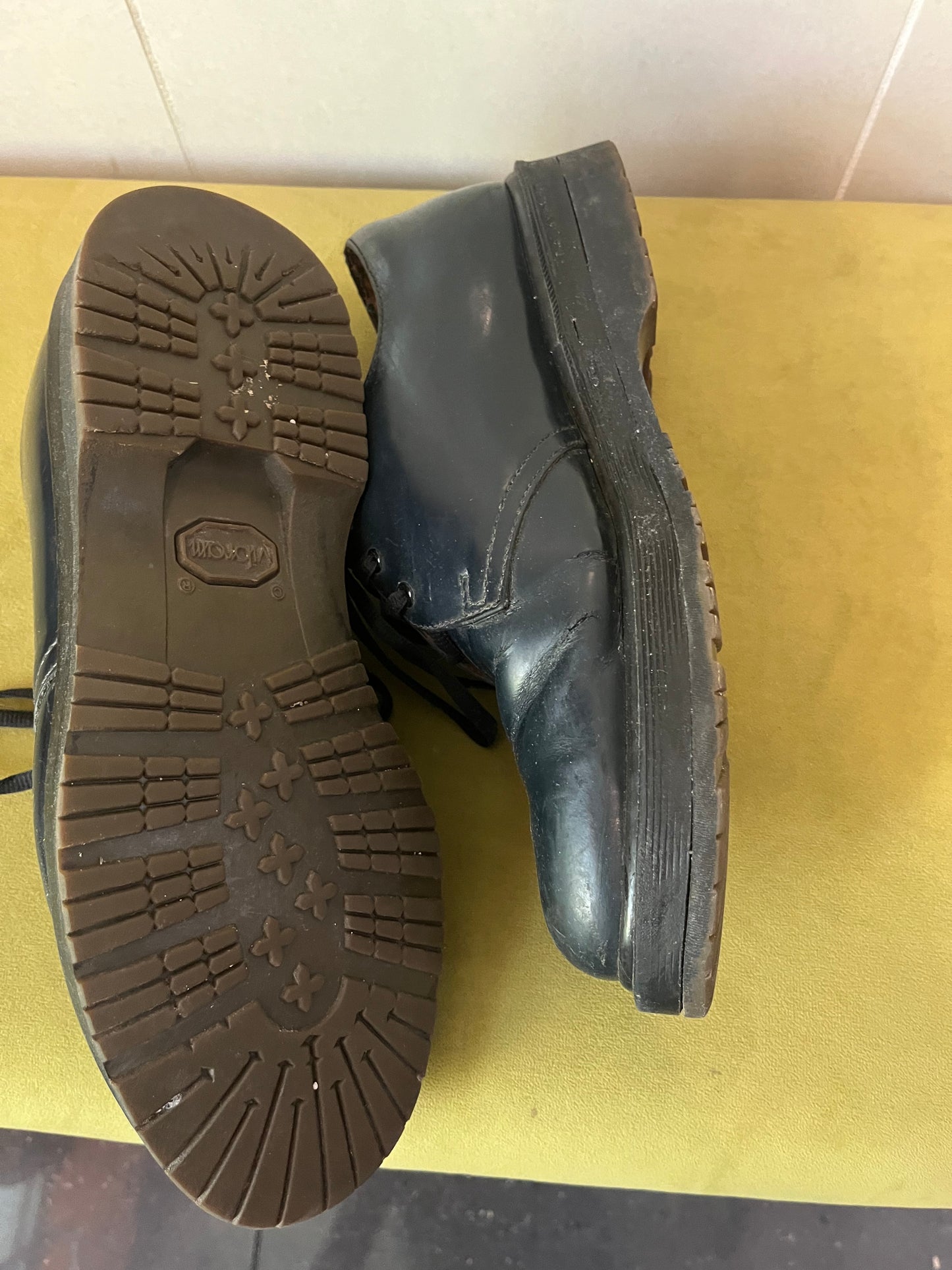 Vintage Dr. Martens Navy Derby Shoes / England / Smooth Leather