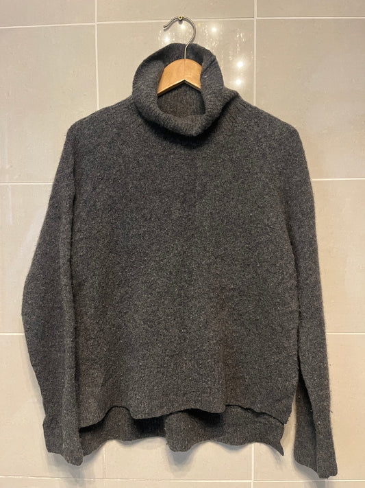 Boxy Wool Turtleneck