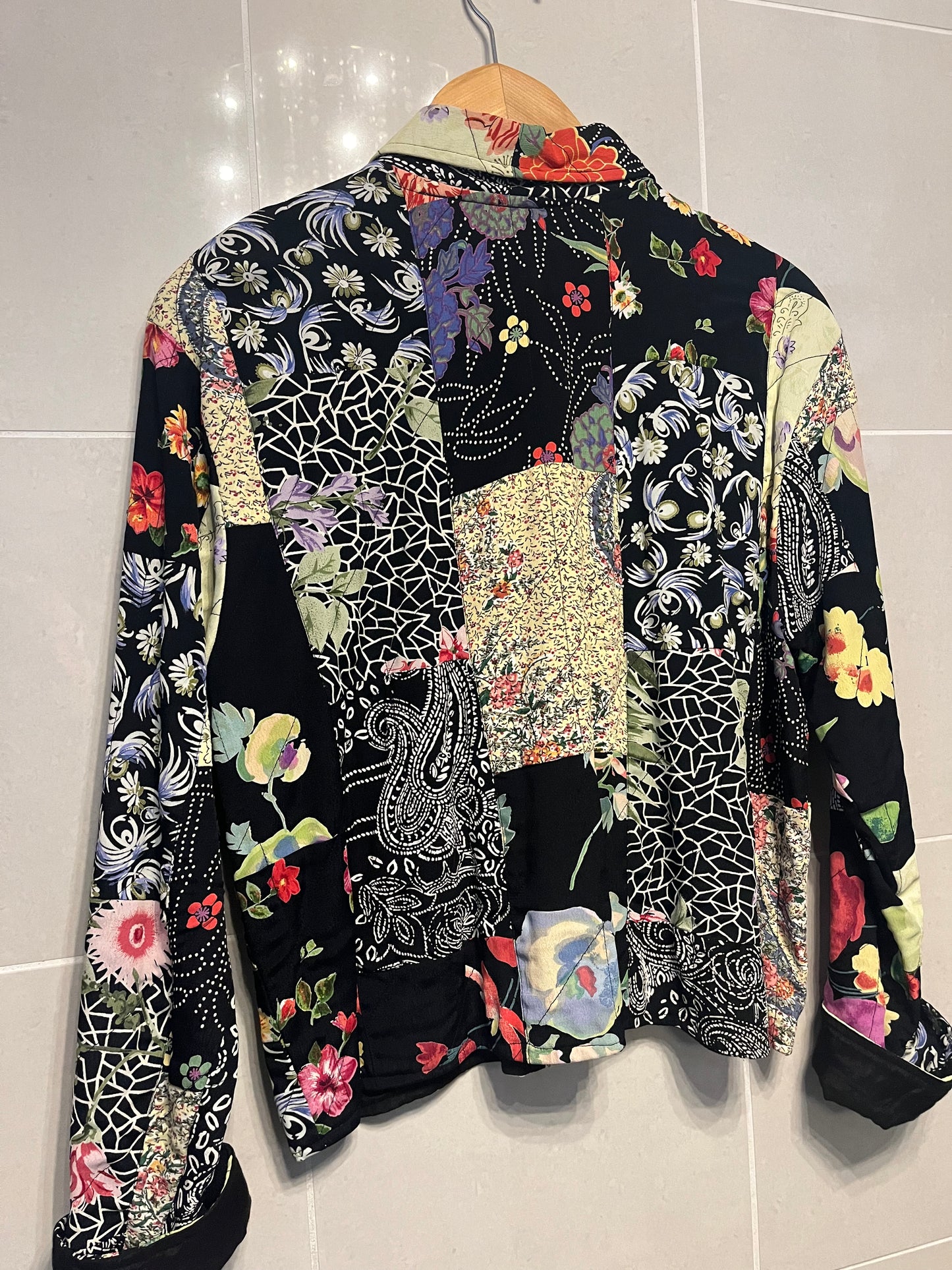 1990s Patchwork Floral Trucker-Style Jacket – Casual Studio | Size Small