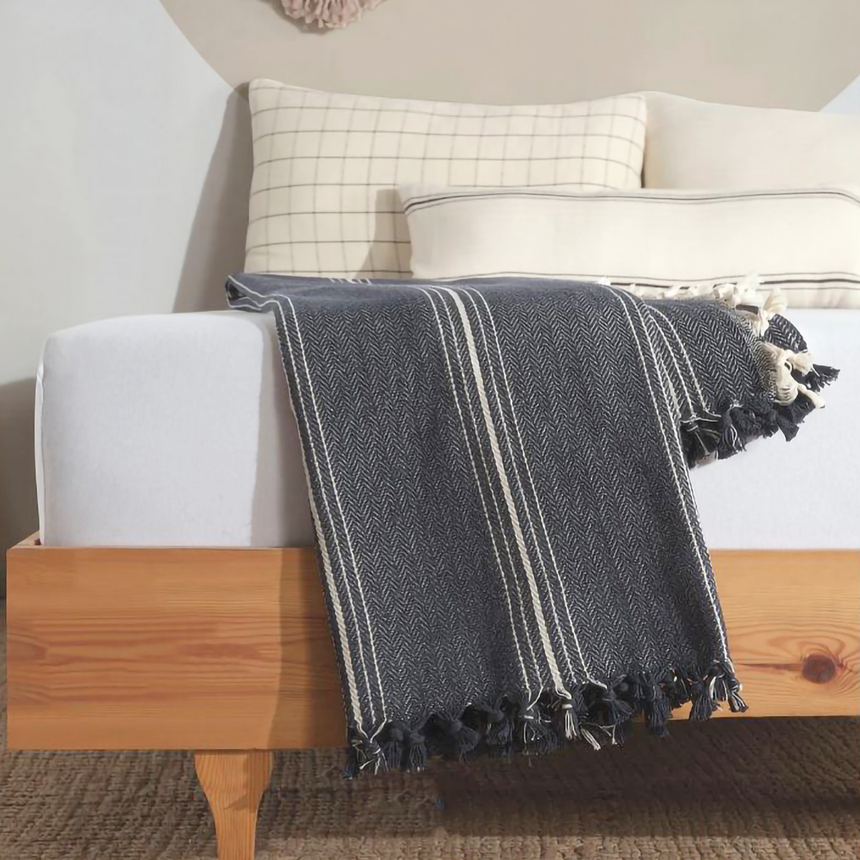 Moa - Minimalist 100% Cotton Throw Blankets & Bedspreads