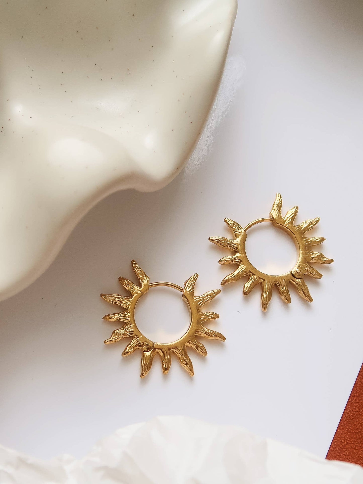 Flânerie by MAIQ - Sablière 18K Gold Non-Tarnish Sunburst Hoop Earrings
