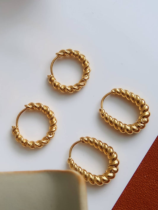 Flânerie by MAIQ - Cere 18K Gold Non-Tarnish Twisted Hoop Earrings
