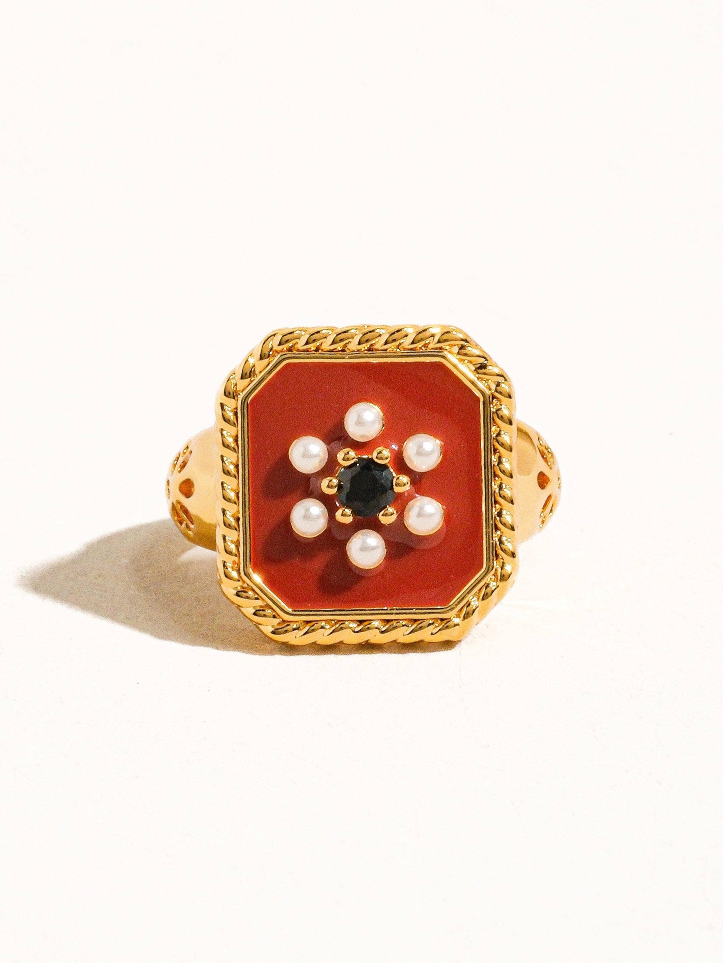 Flânerie by MAIQ - Rouge 18K Gold Red Enamel Vintage Adjustable Ring