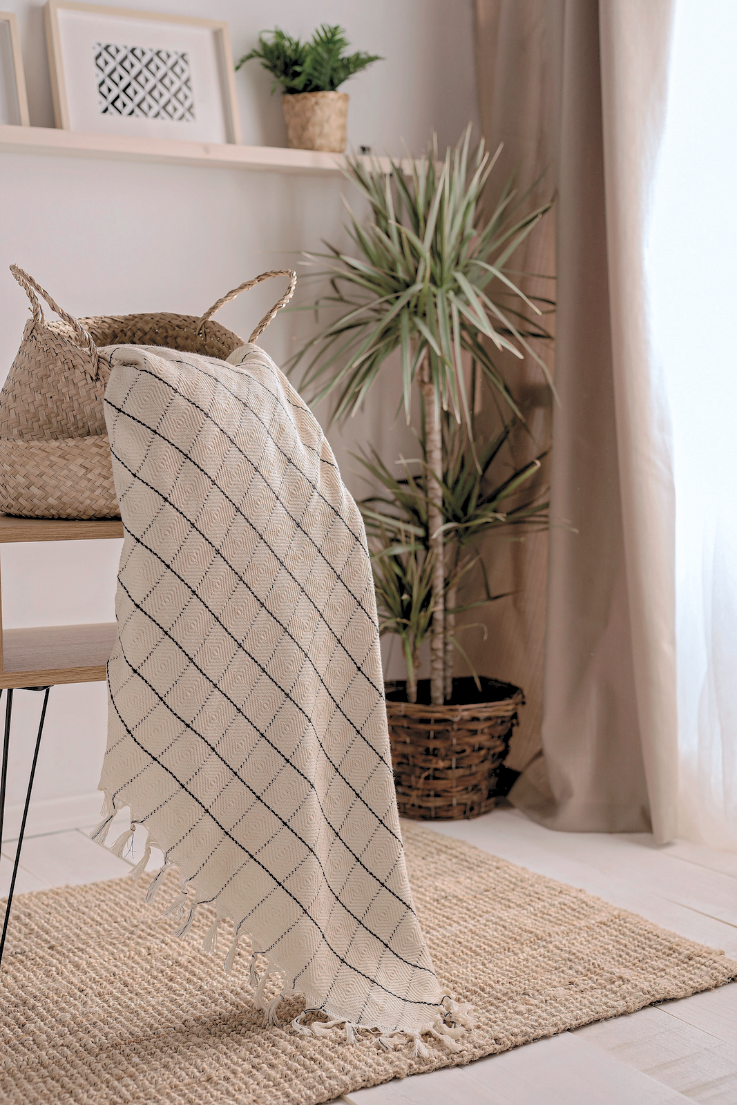 Moa - Minimalist 100% Cotton Throw Blankets & Bedspreads