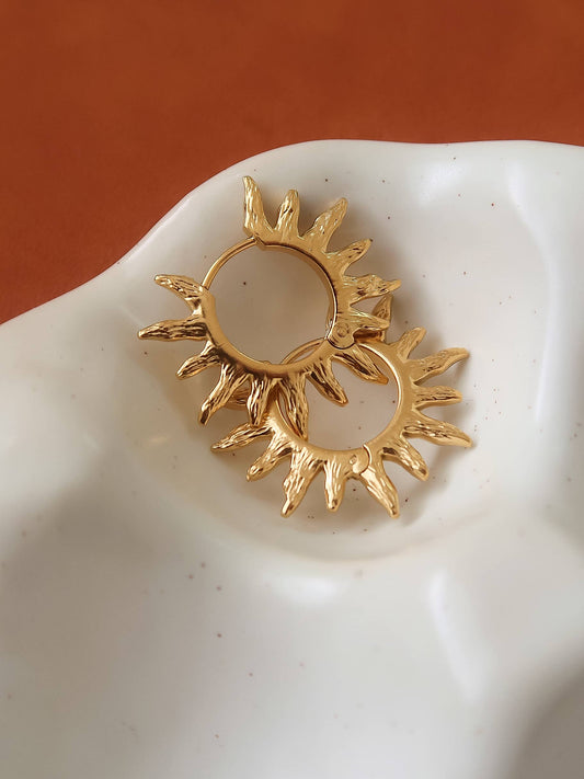 Flânerie by MAIQ - Sablière 18K Gold Non-Tarnish Sunburst Hoop Earrings