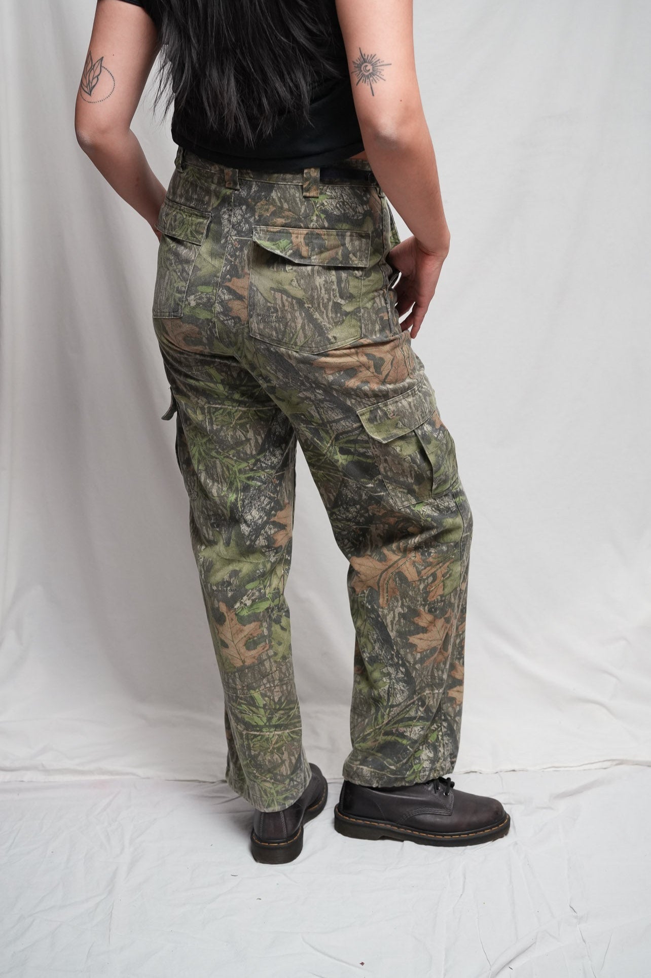 No Trace High-Waist Camo Pants Medium