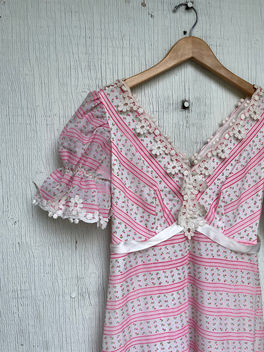 1970s - Floral Stripe Lace Trim Maxi Dress