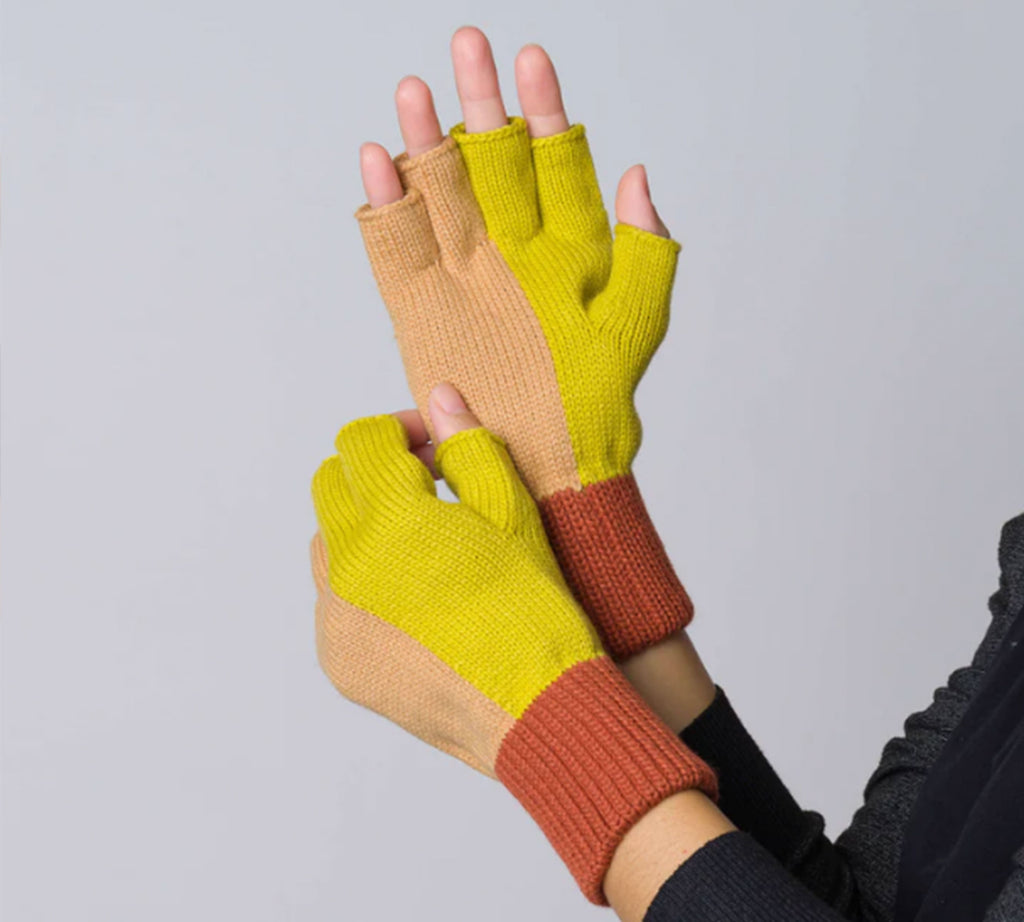 VERLOOPS Fingerless Gloves